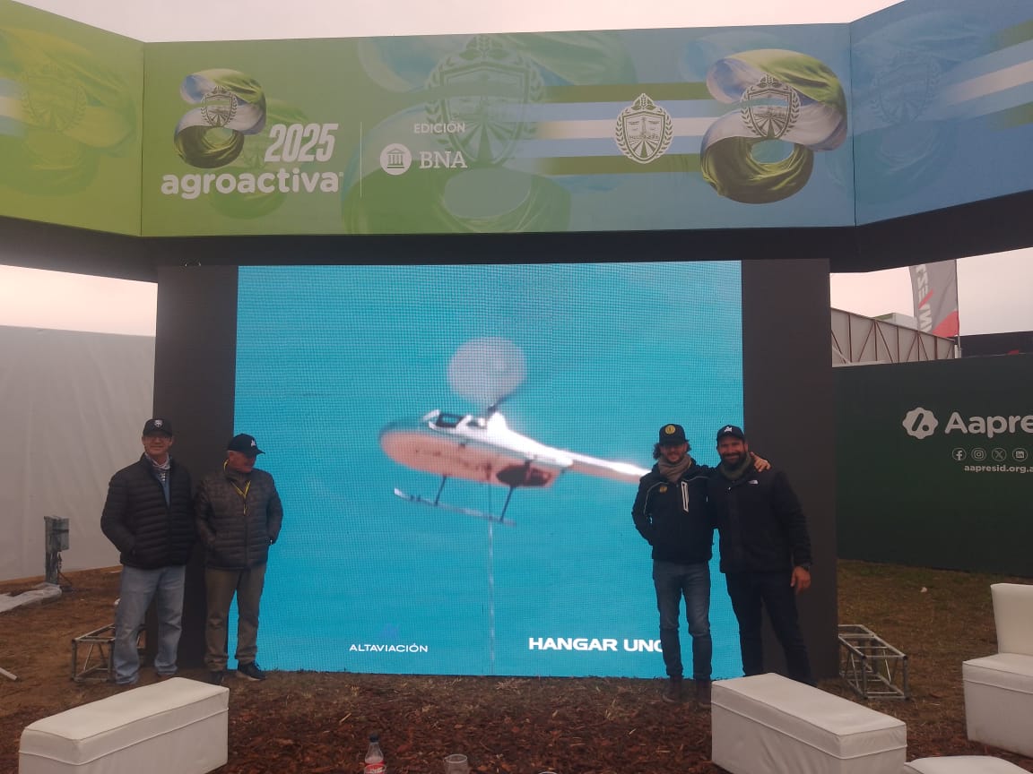 El helicóptero en el agro: una herramienta versátil y eficiente